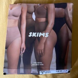 SKIMS Shapewear Bodysuit Tan and Black Intimates